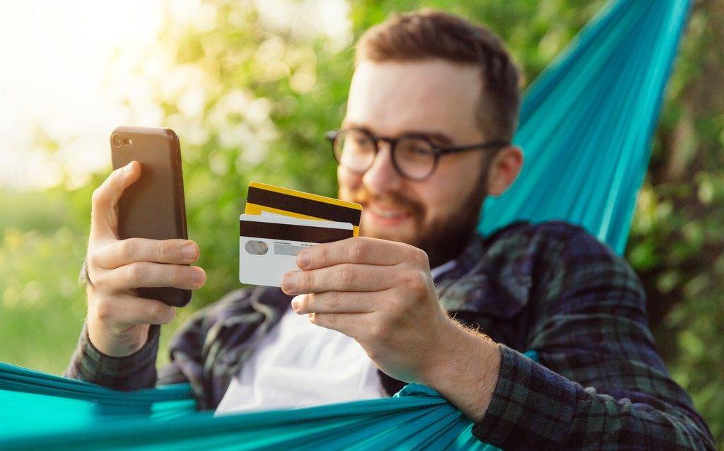Как да плащаш с карта в интернет безопасно