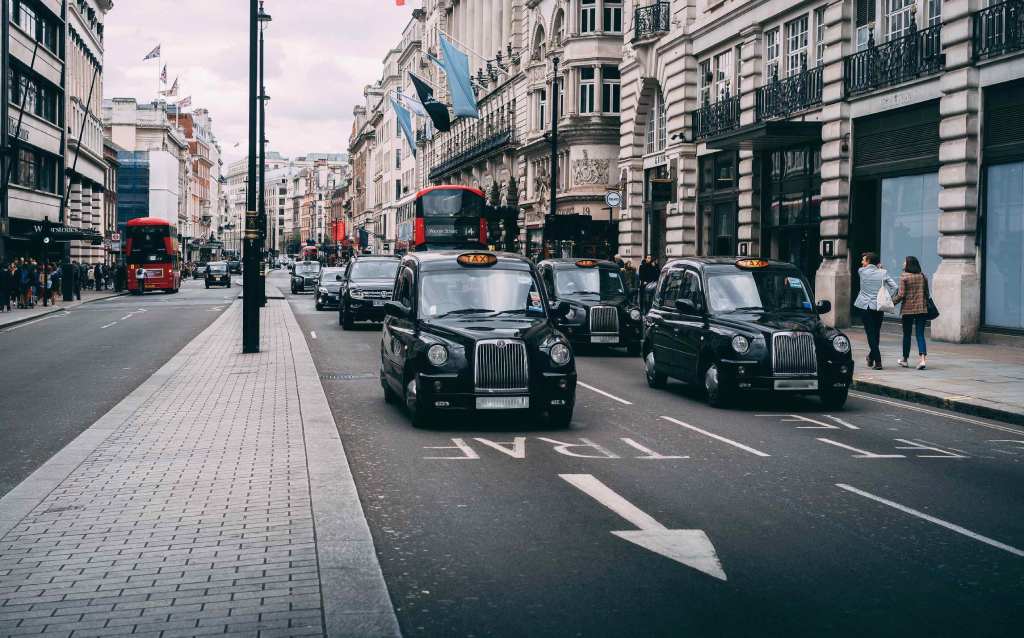 A hackney carriage taxi driver and myPOS