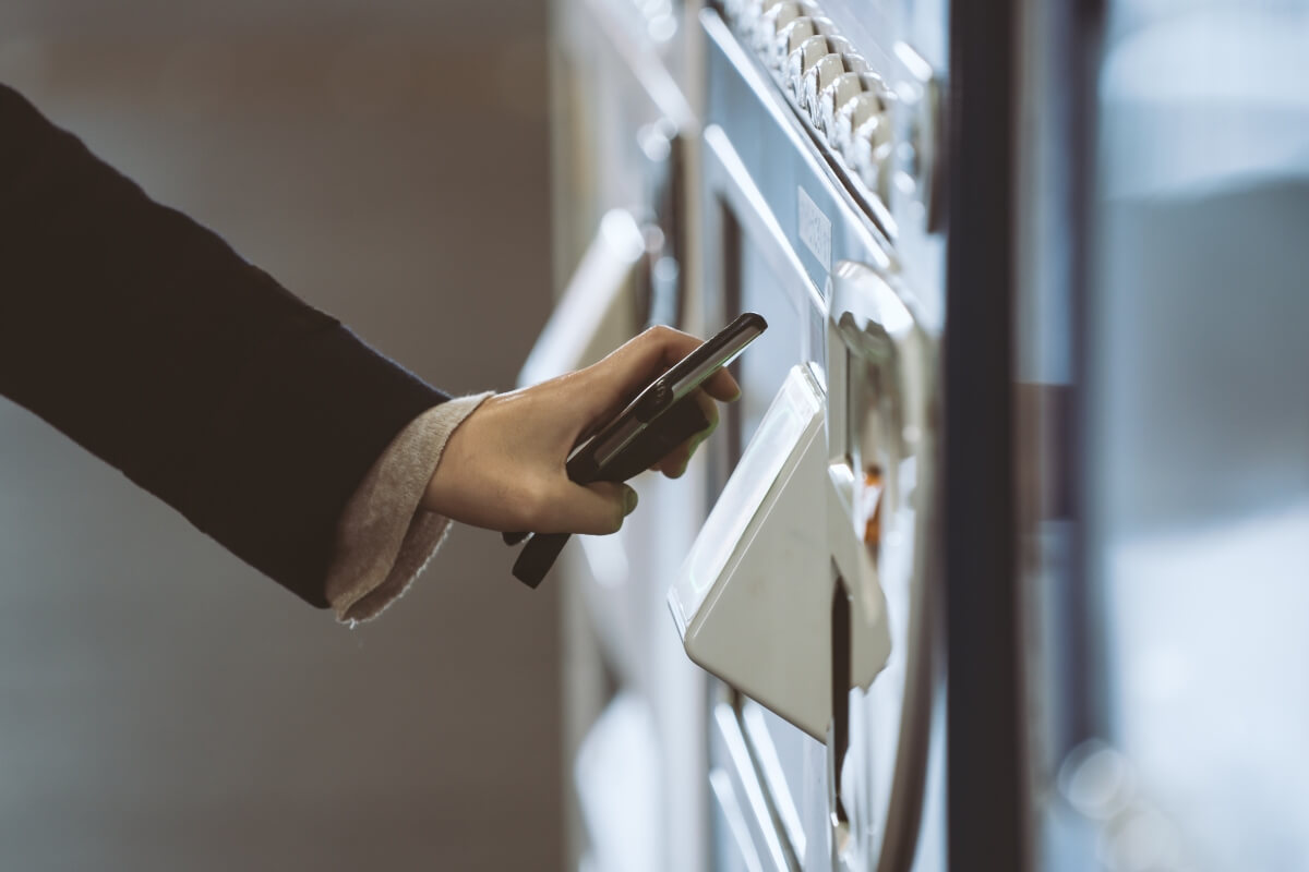 How to add a card reader to a vending machine