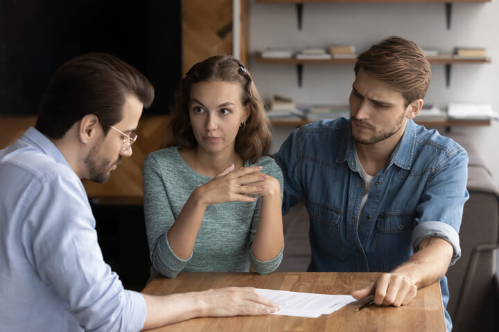 How To Deal With Difficult Customers: Tips and Advice