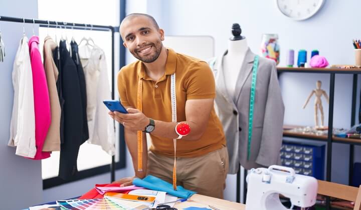 Come creare un brand di abbigliamento: La guida completa
